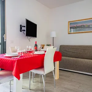 Residential Con Balcone Parme